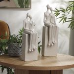 Figura Decorativa de Pareja Sentada.