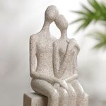Figura Decorativa de Pareja Sentada