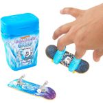 Hot Wheels Skate Paquete de Chicles con 2 Monopatines