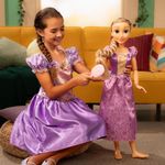 Muñeca Rapunzel  Princesa Disney Playdate con Accesorios 81 Cm