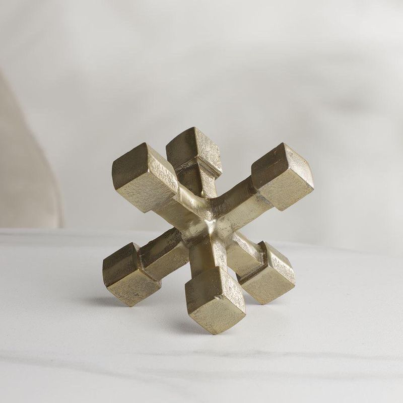 Figura Decorativa Geométrica Tridimensional Dorada 10.5x10.5x10.5 Cm