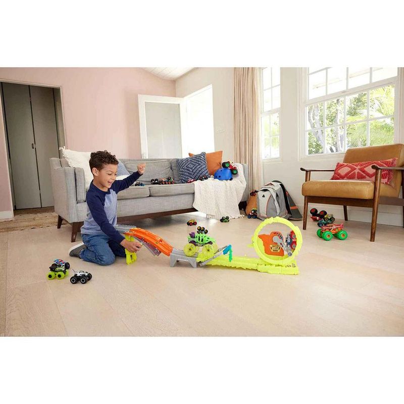 Pista Desafío de Carga y Persecución de Hot Wheels