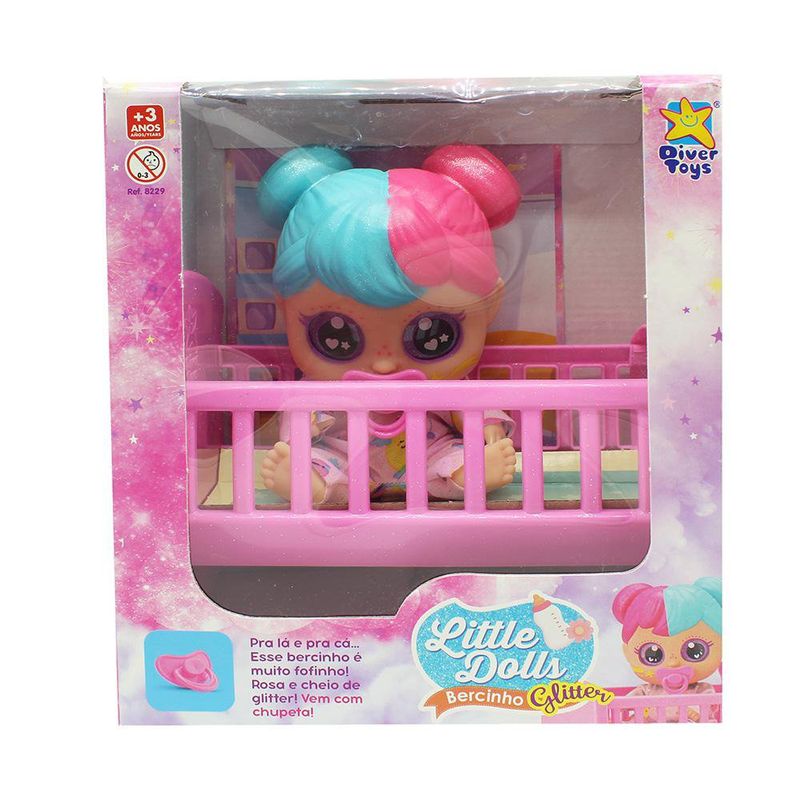 Muñeca Pequeña en Cuna