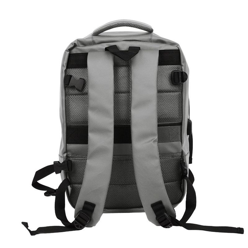 Mochila Gris con Bolsillos y Candado