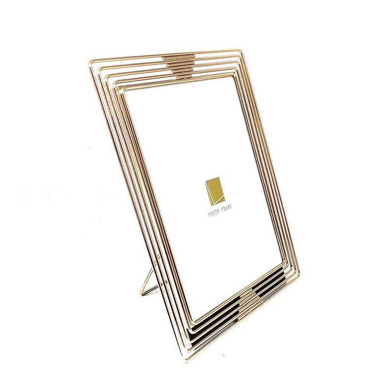 Marco Decorativo Rectangular Metálico con Diseño de Líneas