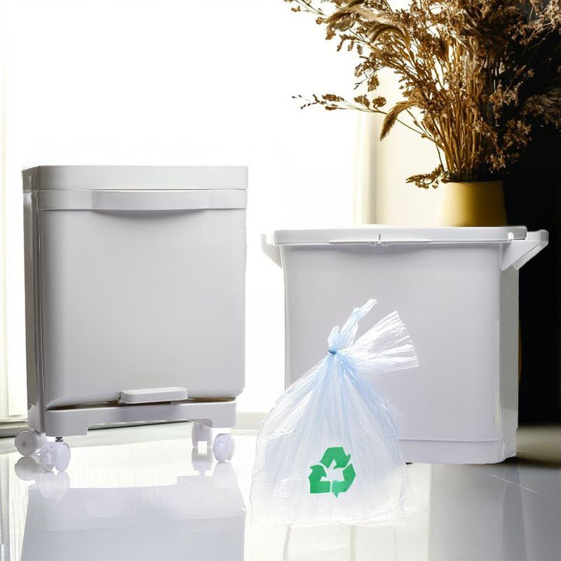 Basurero de Plástico con 3 Compartimientos 45 L