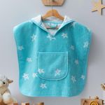 Toalla-Diseño-Estrellas-con-Capucha-Colores-Surtidos