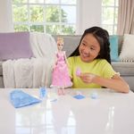 Muñeca Cenicienta Cambio de Vestido de Disney Princesa