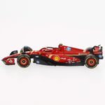 Réplica a Escala 1:43 del Ferrari SF-24 de Carlos Sainz