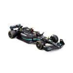 Réplica a Escala 1:24 del Mercedes-AMG W14 de Lewis Hamilton con Casco