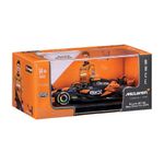 Réplica a Escala 1:43 del McLaren MCL38 de Lando Norris con Casco