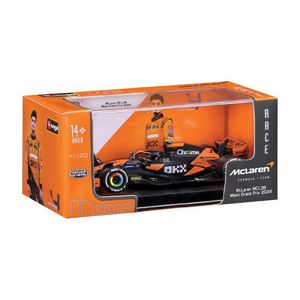 Réplica a Escala 1:43 del McLaren MCL38 de Lando Norris con Casco
