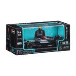 Réplica a Escala 1:43 del Mercedes-AMG W15 de Lewis Hamilton con Casco