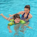 Chaleco-Flotador-Natacion-Infantil-con-Brazitos-Integrados-Diseños-Surtidos