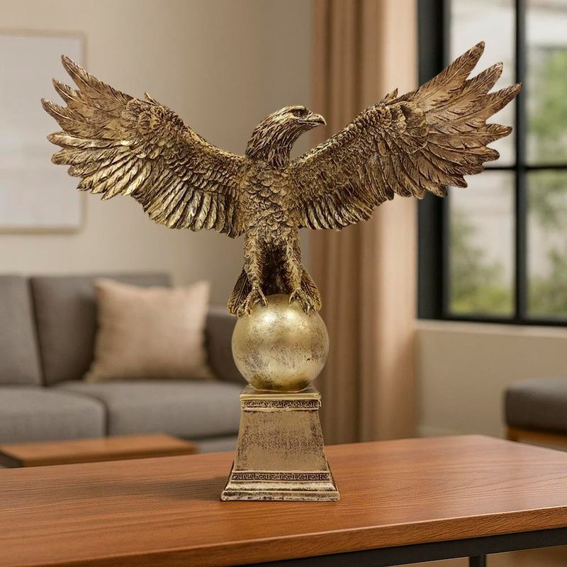 Figura Decorativa Águila Dorada