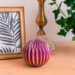 Esfera Decorativa Morada con Dorado