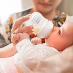 Set-de-2-Biberones-Philips-Avent-Natural-Response-con-Valvula-AirFree-de-125-Ml