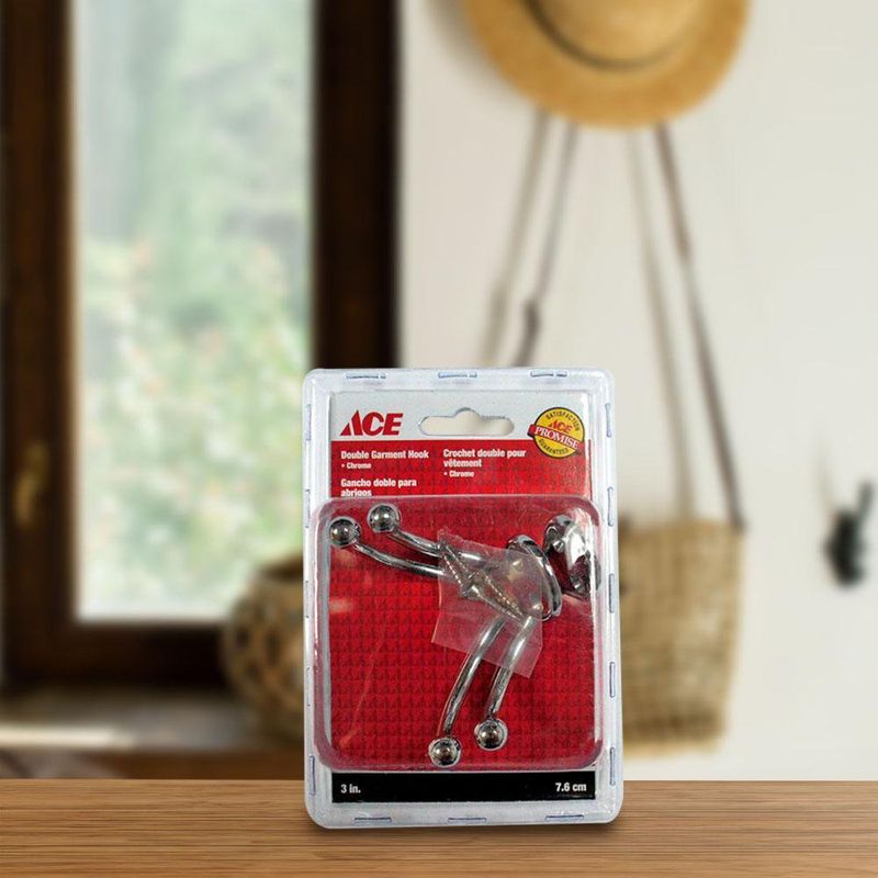 Gancho Doble para Colgar Ropa Satinado de 35 Lb