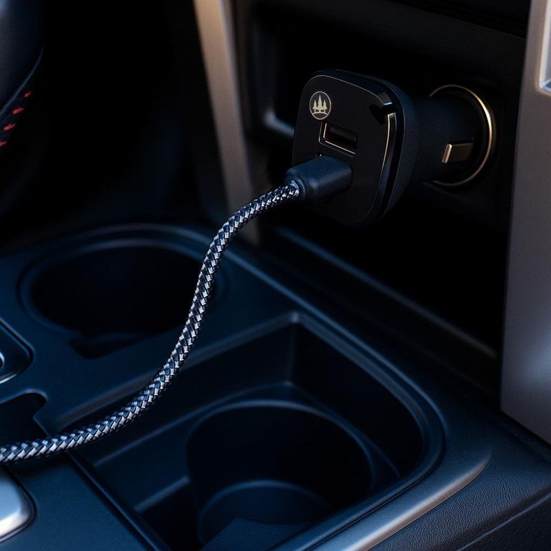 Cargador-USB-para-Vehiculo-2-Puertos-12-W