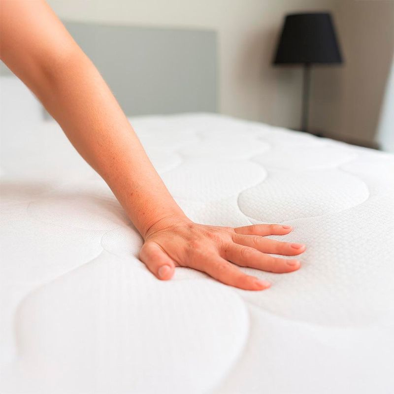 Set de Cama Colchón + Base Waterproff - Varios Tamaños