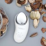 Masajeador-Facial-Vibracion-Sonica---Touchbeauty