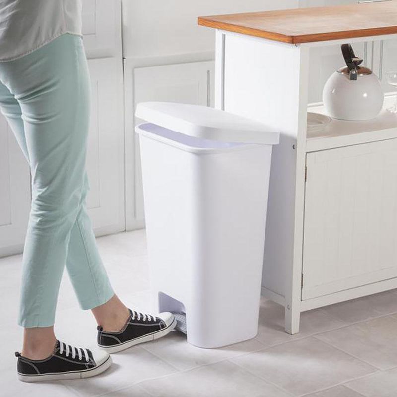 Basurero Blanco Con Pedal 45 L - Sterilite