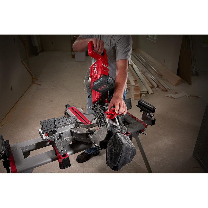 Sierra Ingletadora De 10 Plg Milwaukee M18 Fuel - Milwaukee Electric