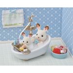 Mini-muñecas-Sylvanian-Families-en-baño-con-accesorios-detallados