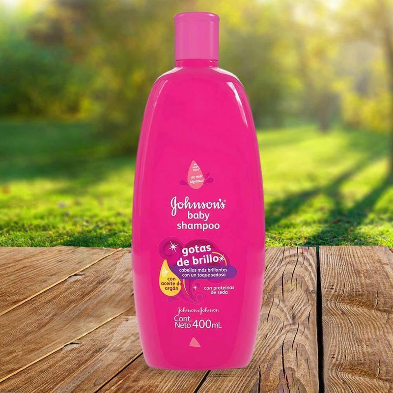 JOHNSON'S® Shampoo GOTAS DE BRILLO®