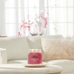 Vela En Frasco Mediano Black Cherry 368 G - Yankee Candle