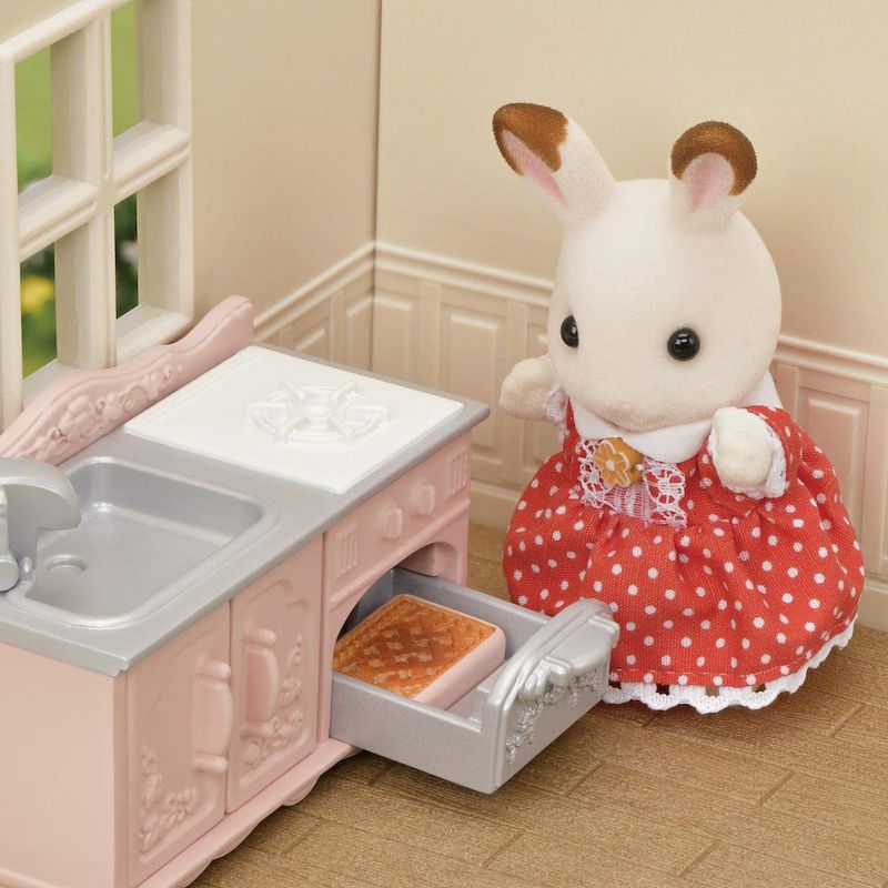 Casa-Red-Roof-Cosy-Cottage-Starter-Home---Sylvanian-Families