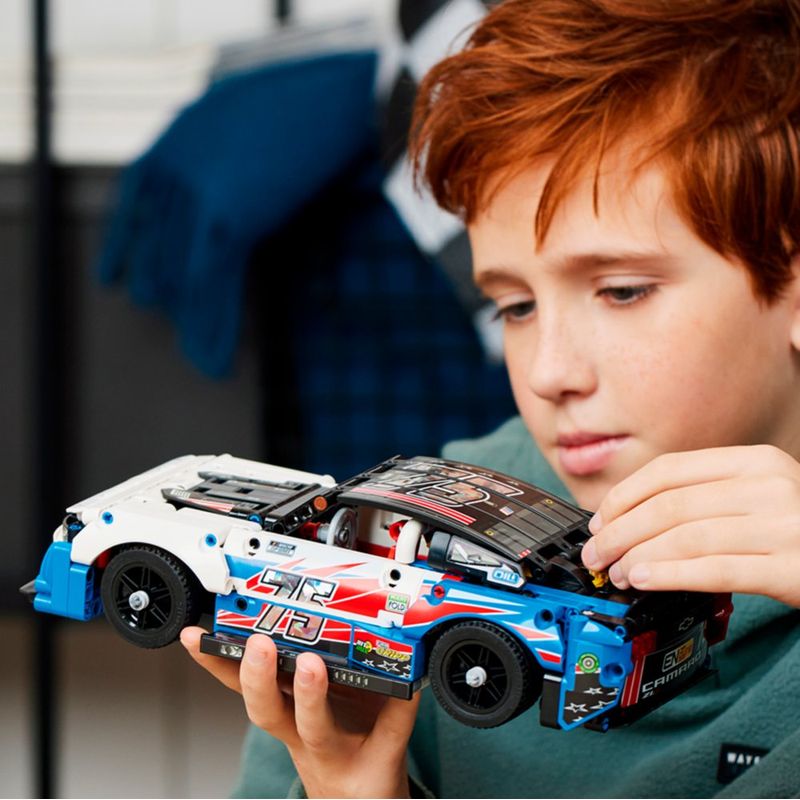 Technic Nascar Next Gen Chevrolet Camaro 42153 -  Lego