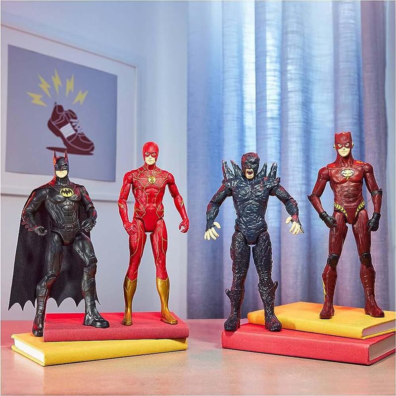 Figura De Acción Diseño Surtido - Dc Comics