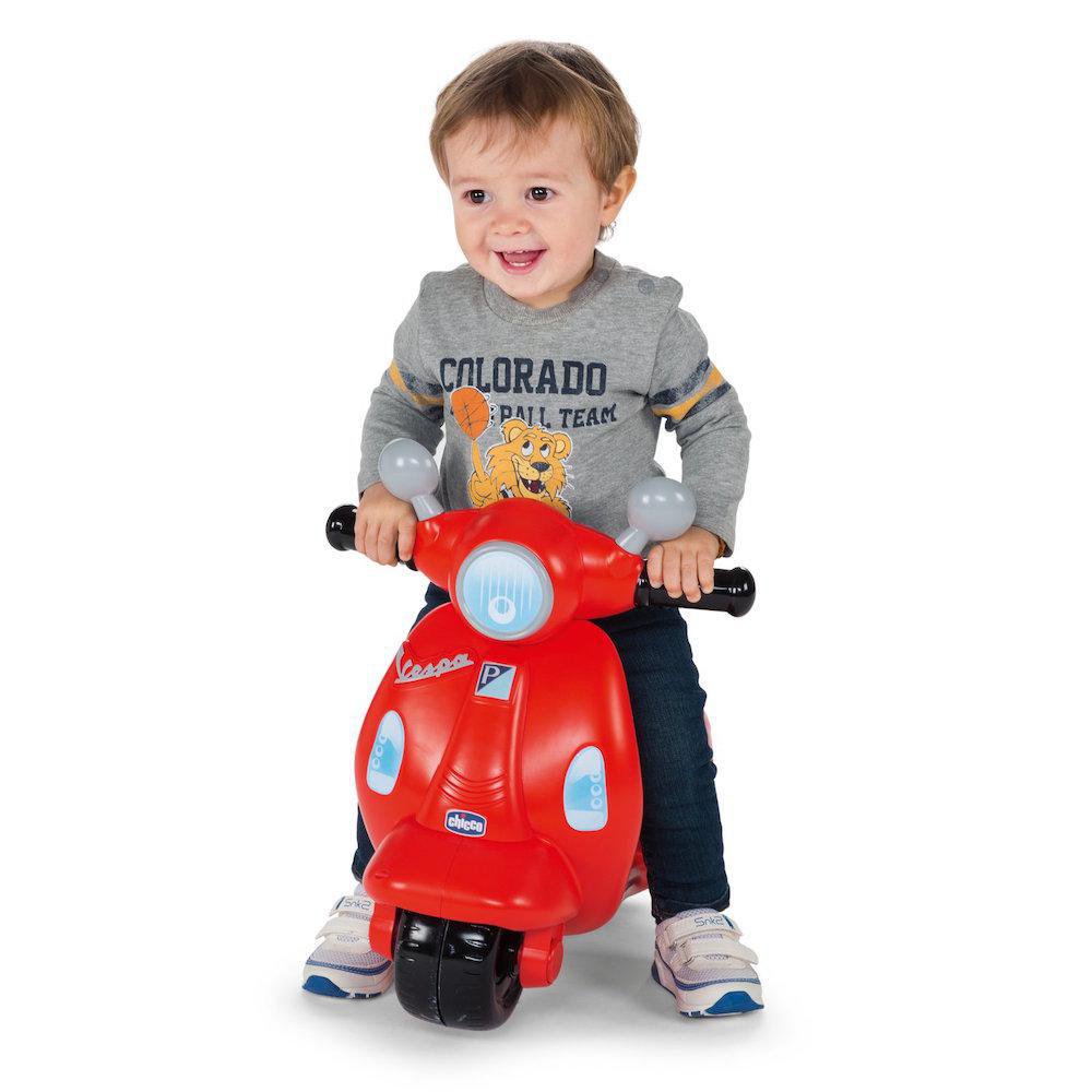 Chicco Vespa Primavera con radiocomando