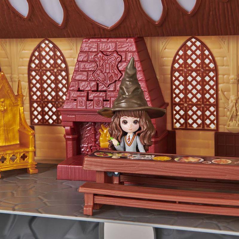 Harry-Potter-Hogwart-s-Castle---Wizarding-World