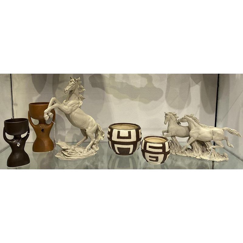 Caballo de Pie Decorativo 31.8x14.2x39.8 Cm - Concepts