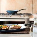 Comal-Cuadrado-con-Grill-28-Cm-Azul---Cinsa