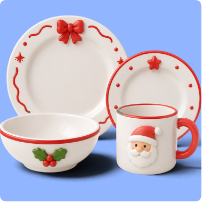 Cocina y mesa con vajillas, tazas y accesorios navideños para decorar la mesa y compartir durante las celebraciones.