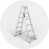 Encuentra escaleras para realizar trabajos en altura con seguridad y estabilidad.