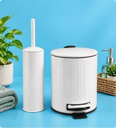 Básicos para baño y dormitorio con accesorios para mantener tus espacios cómodos y organizados.