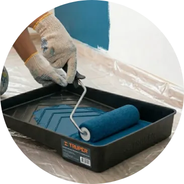 Pinturas y accesorios para renovar paredes, muebles y diferentes superficies del hogar.