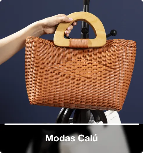 Bolsos artesanales Modas Calú con diseños tejidos para complementar tu estilo diario.
